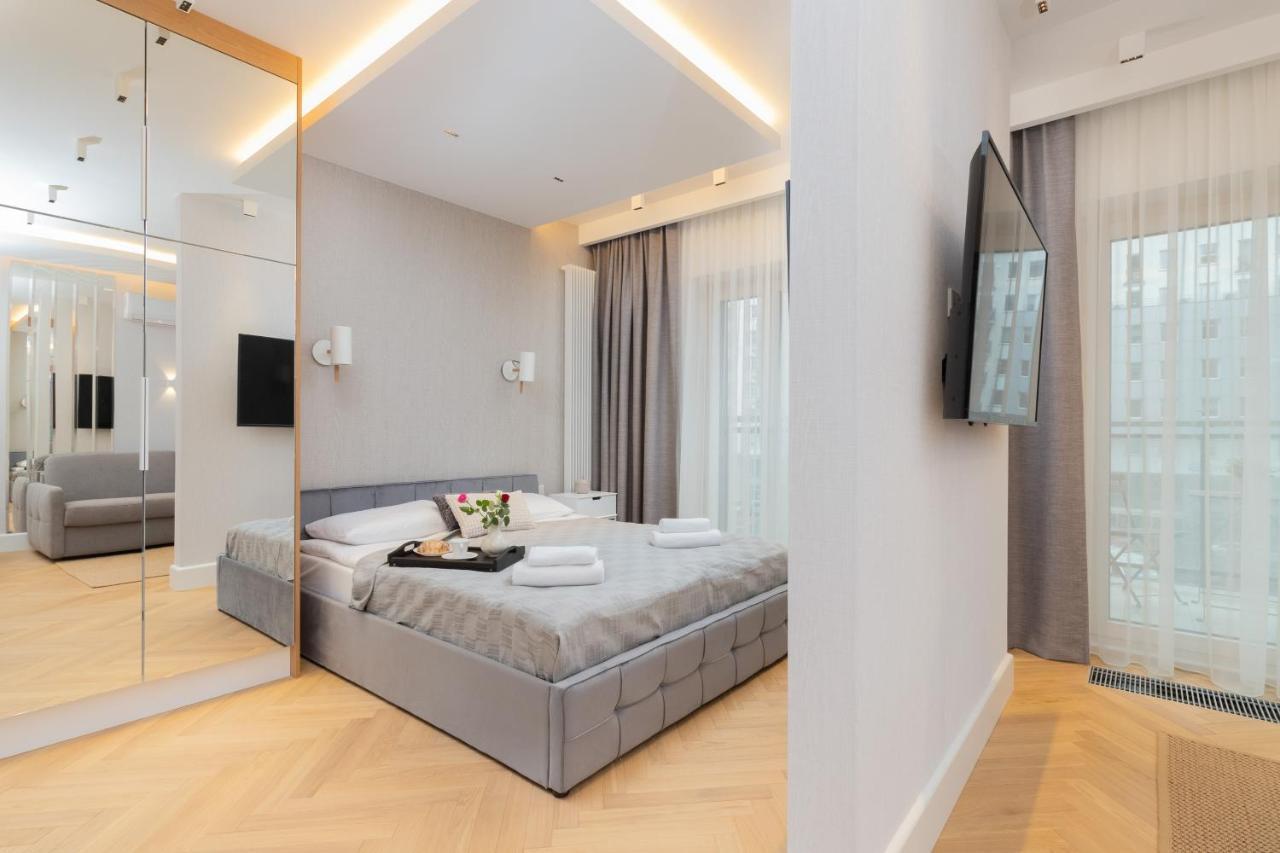 Mennica Residence - City Center Apartments By Noclegi Renters Warszawa Zewnętrze zdjęcie
