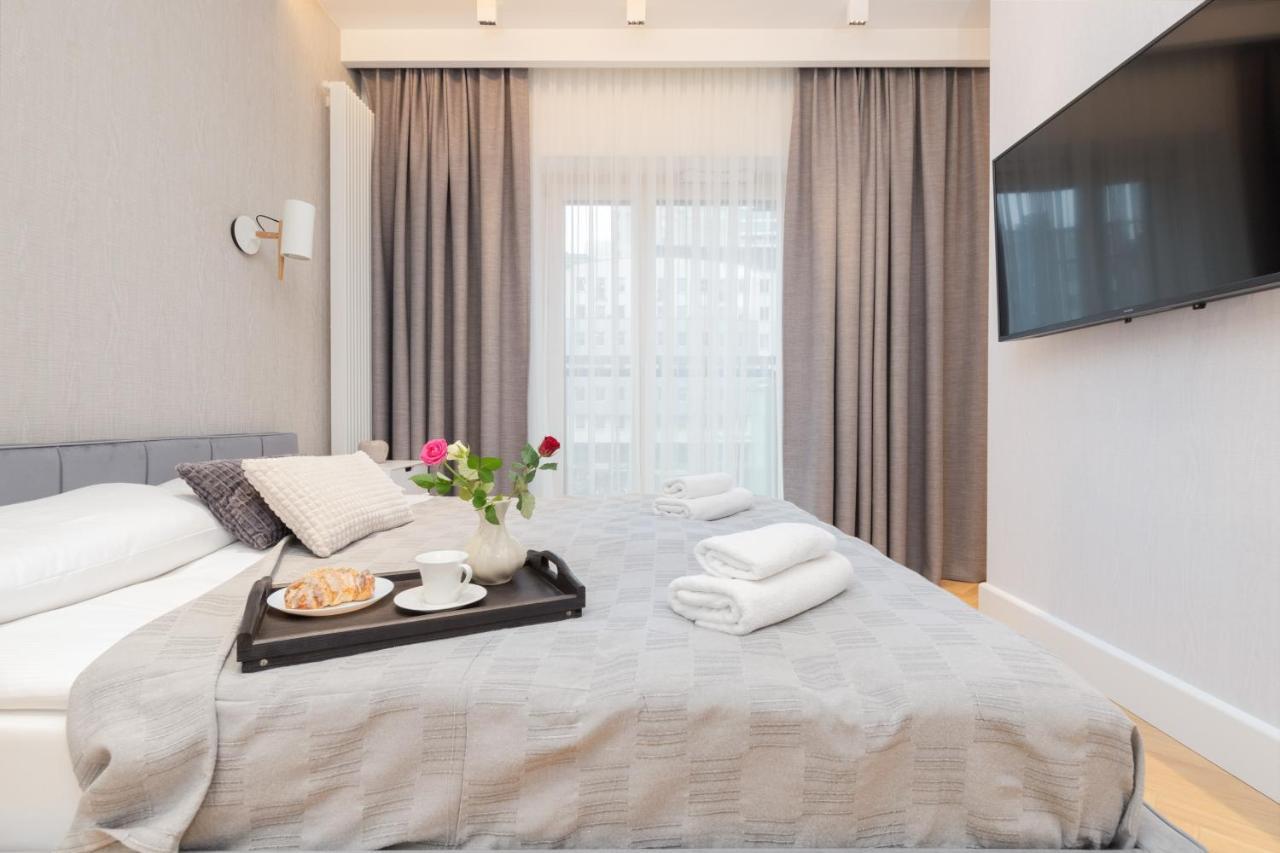Mennica Residence - City Center Apartments By Noclegi Renters Warszawa Zewnętrze zdjęcie