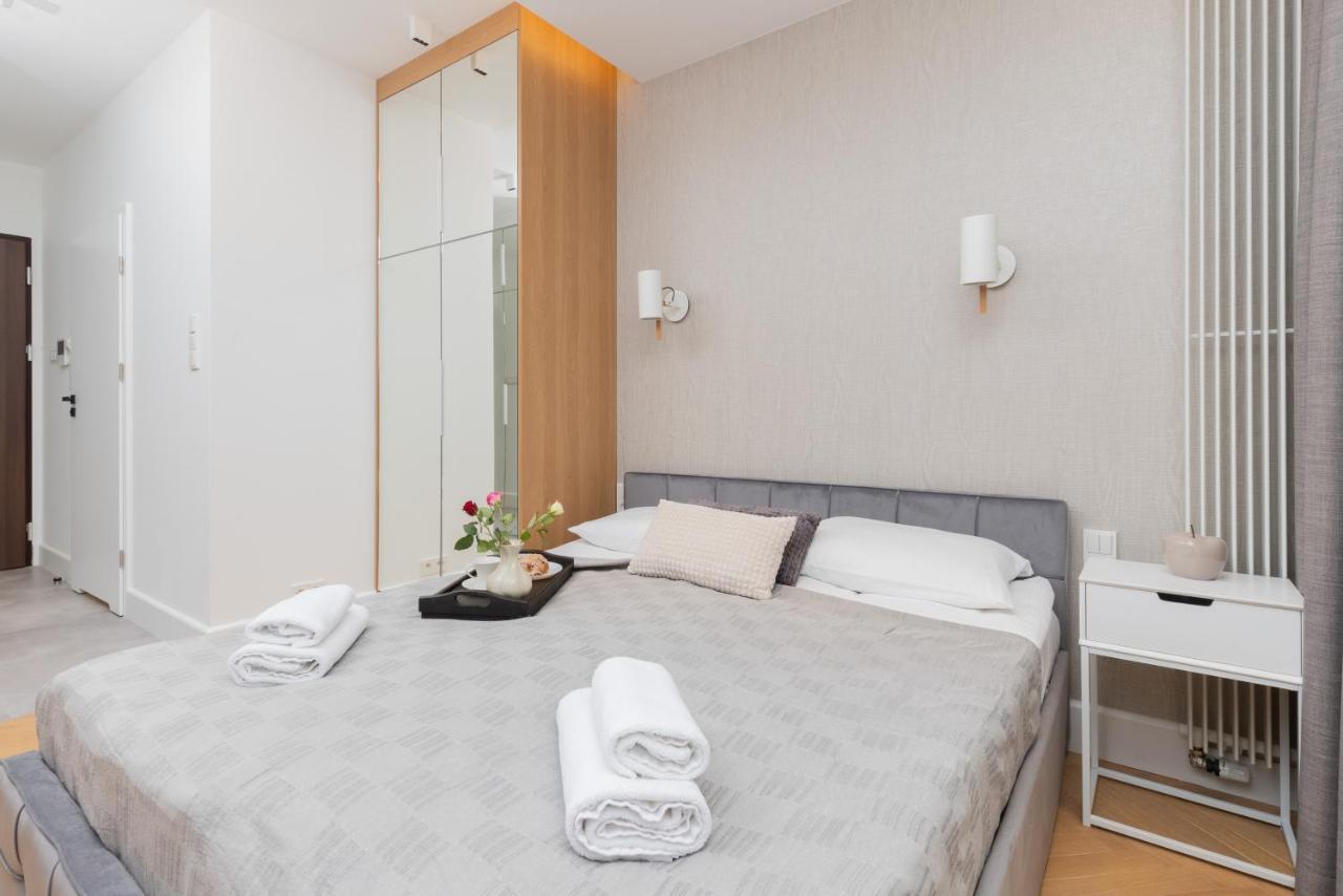 Mennica Residence - City Center Apartments By Noclegi Renters Warszawa Zewnętrze zdjęcie