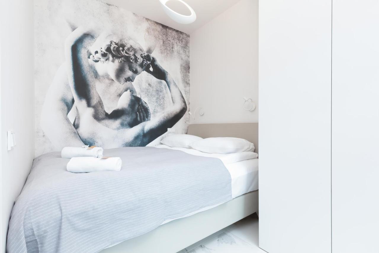 Mennica Residence - City Center Apartments By Noclegi Renters Warszawa Zewnętrze zdjęcie
