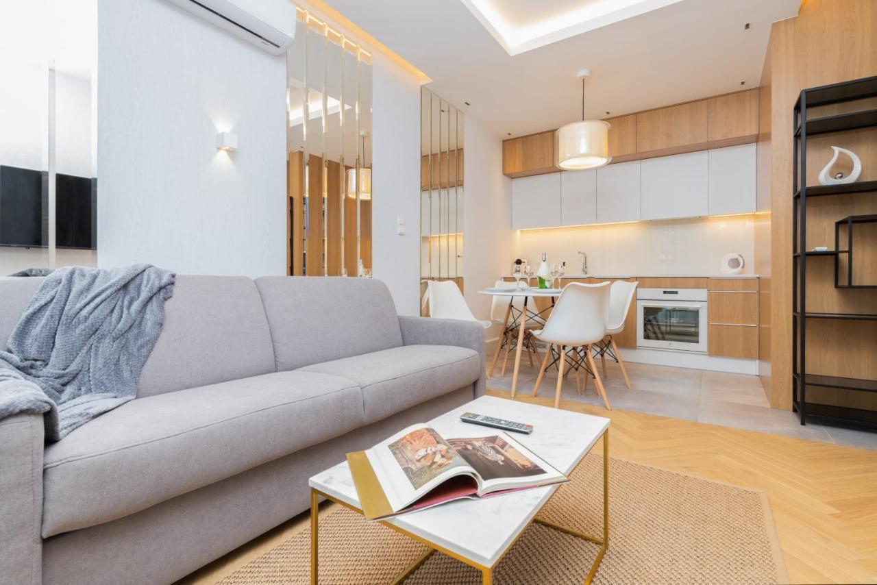 Mennica Residence - City Center Apartments By Noclegi Renters Warszawa Zewnętrze zdjęcie