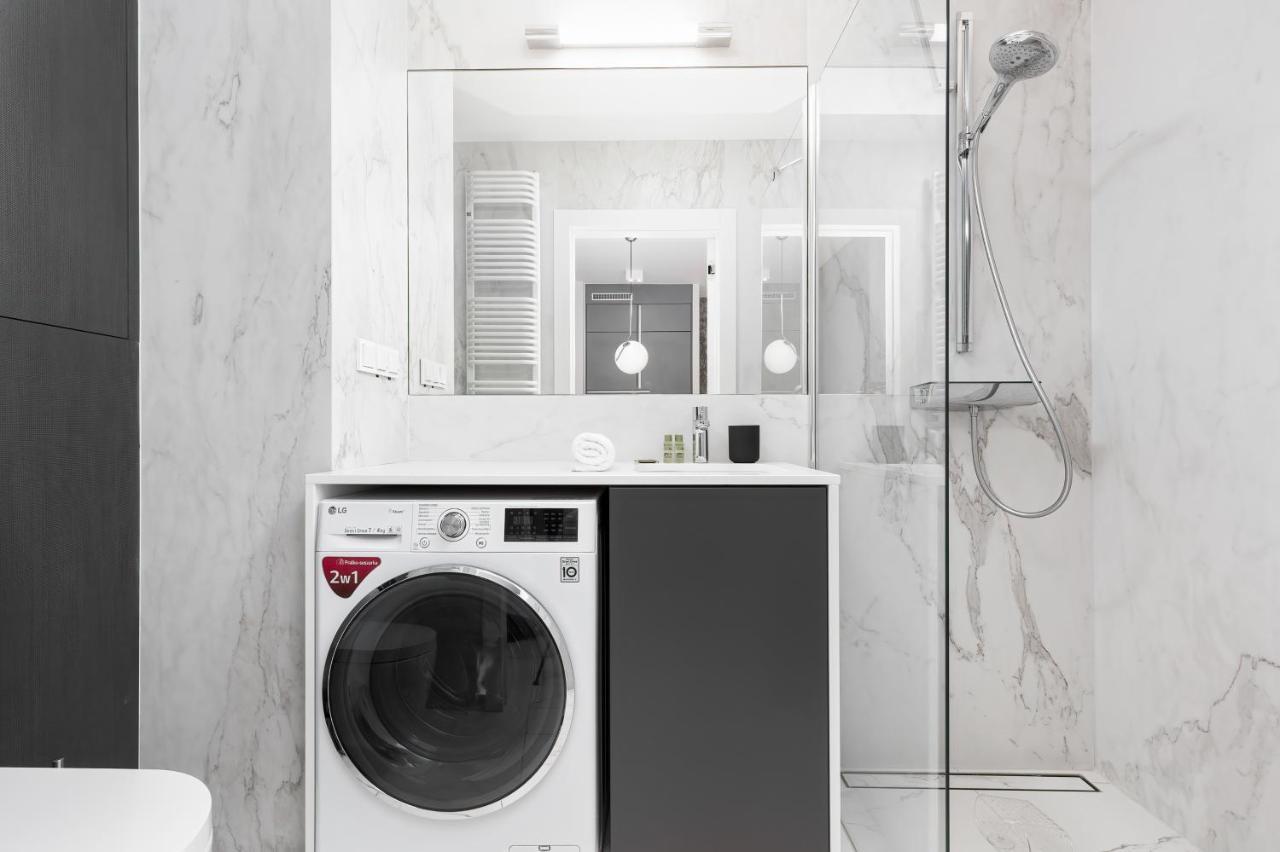 Mennica Residence - City Center Apartments By Noclegi Renters Warszawa Zewnętrze zdjęcie