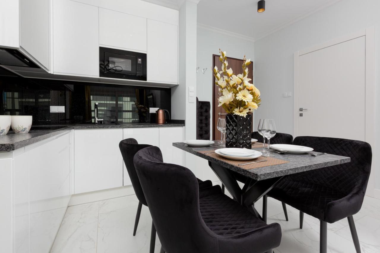 Mennica Residence - City Center Apartments By Noclegi Renters Warszawa Zewnętrze zdjęcie