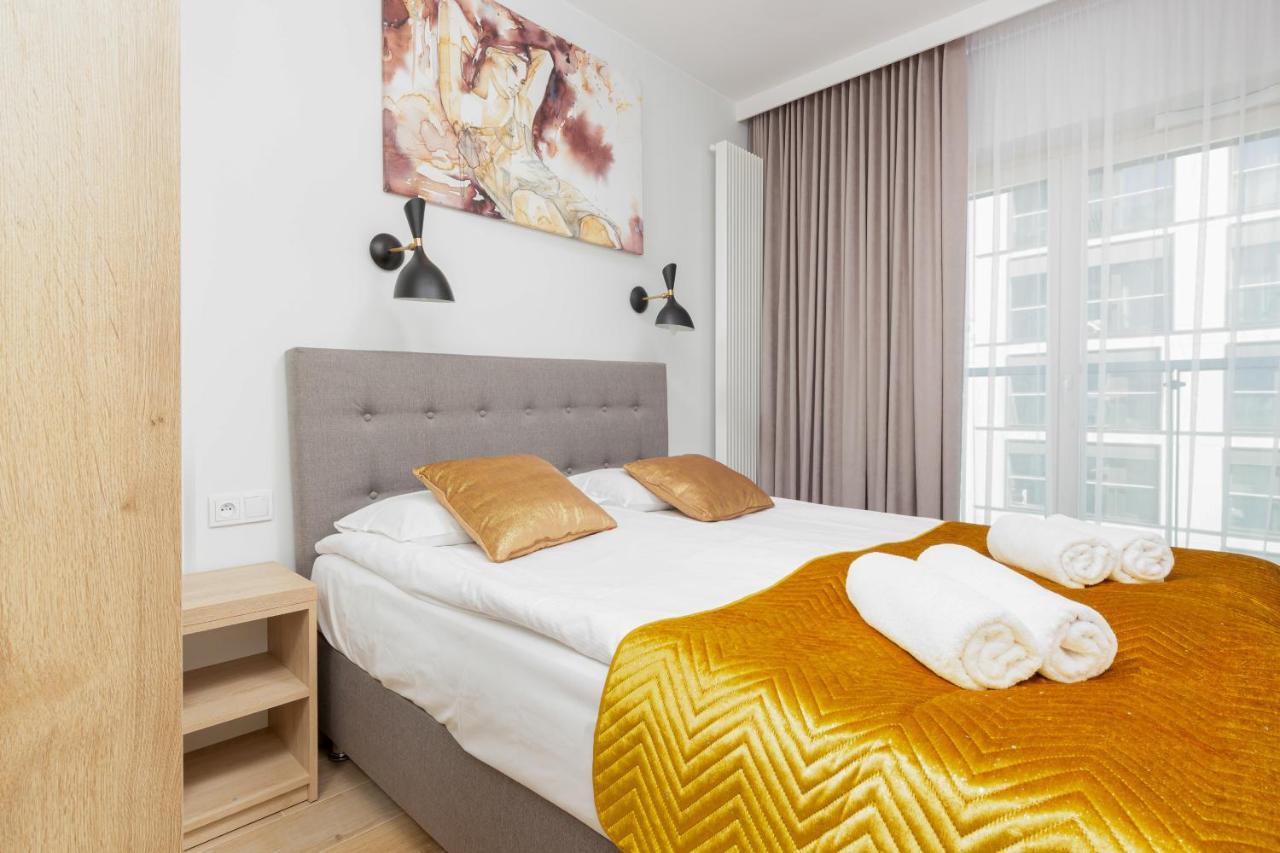 Mennica Residence - City Center Apartments By Noclegi Renters Warszawa Zewnętrze zdjęcie
